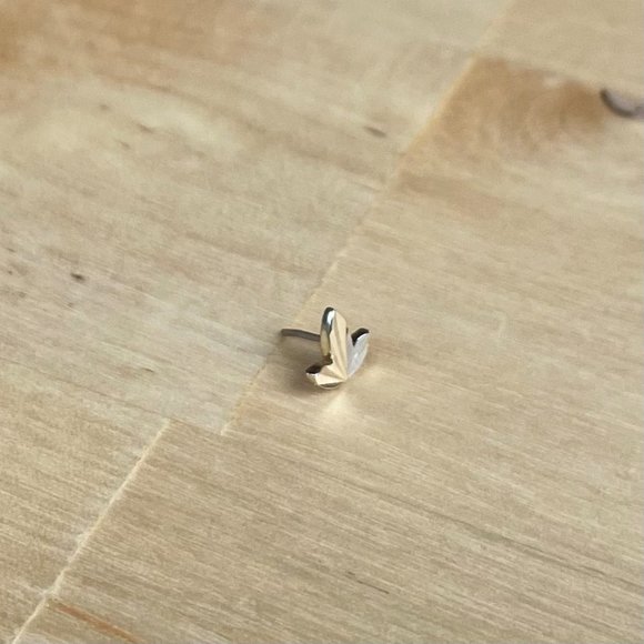 Buddha Organics Jewelry Goldleaf/Leaf Threadless Press-fit End, 14k yellow gold. - Picture 3 of 4